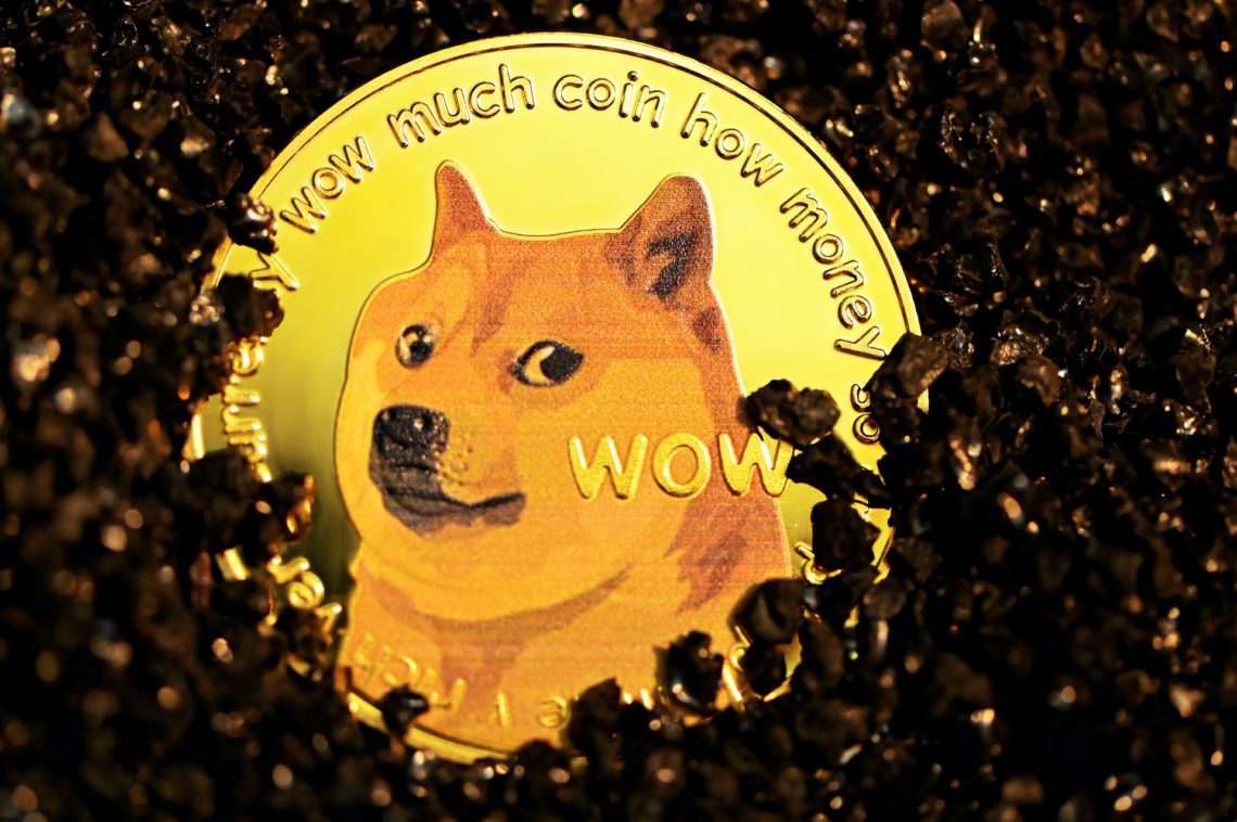 Dogecoin [DOGE] has stuttered in its pursuit of surging above $0.25
