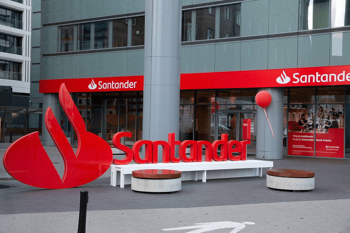 Santander Launches Loans Backed by Agriculture Commodities-Based Tokens