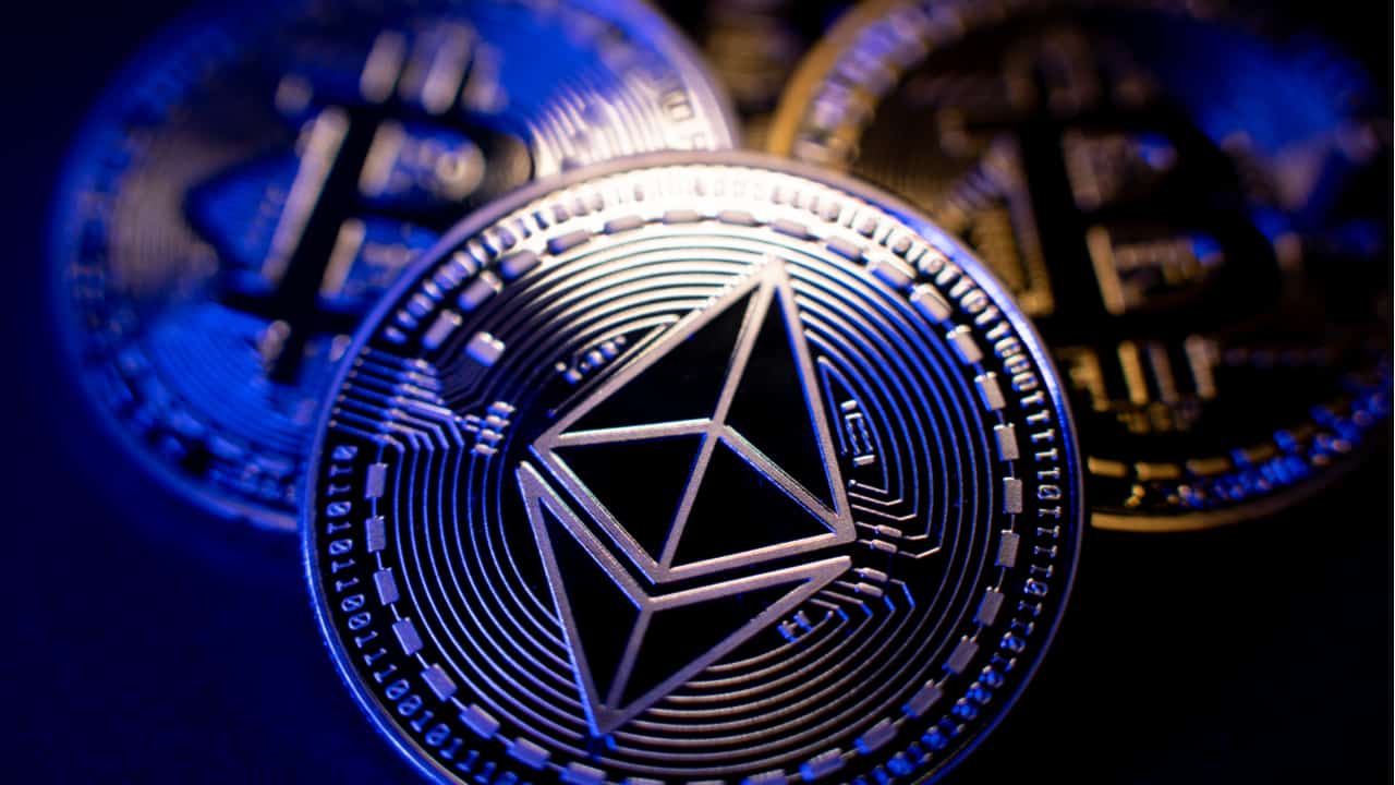 Crypto Bulls Charge Ahead: Bitcoin Breaks $30k & ETH Approaches $2,000