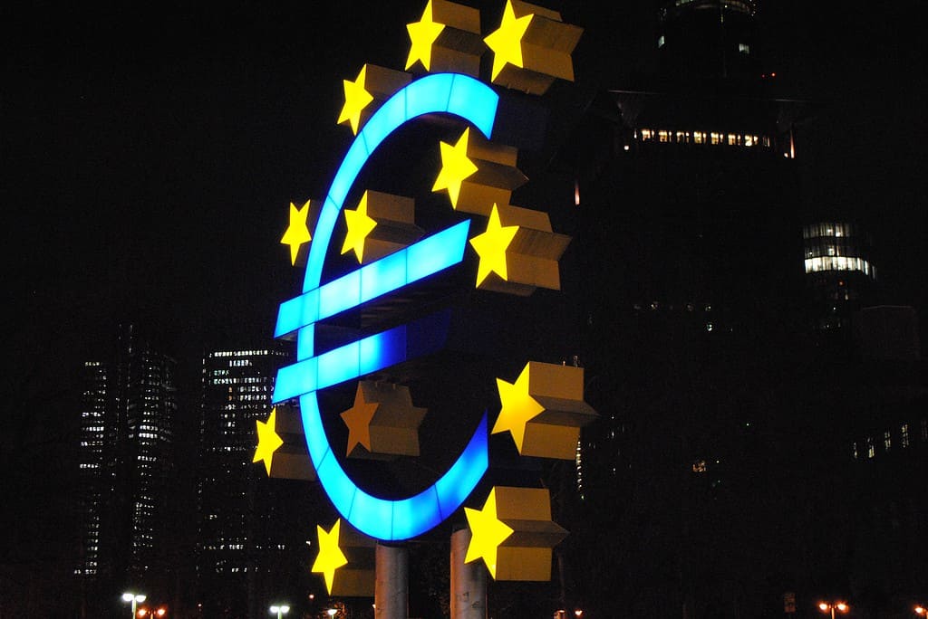 EU's New Data Act Might Put Smart Contracts Out Of Existence- Crypto Experts
