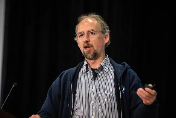 Adam Back, the man alleged to be Satoshi Nakamoto

Source: Coindesk 